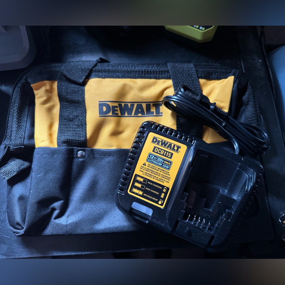 DEWALT 12/20 Volt Charger with Tool Bag